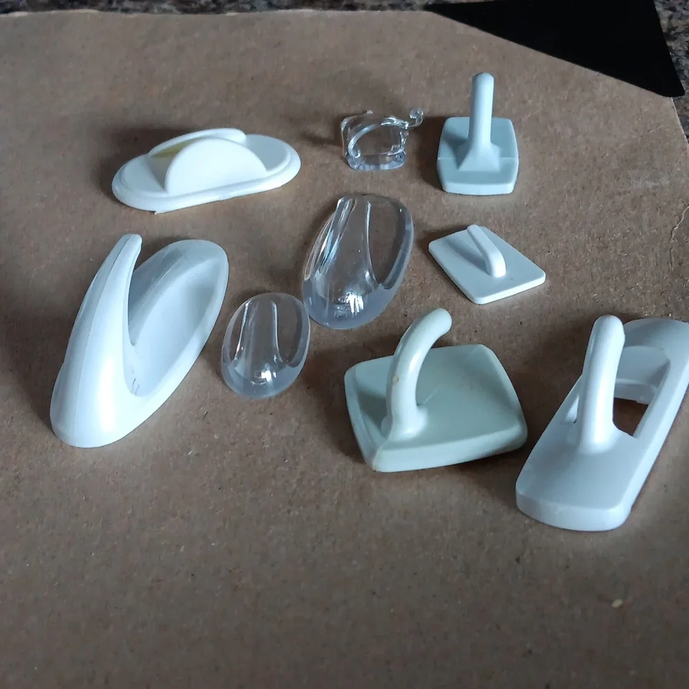 Command plastic hooks - Picture 10 of 10